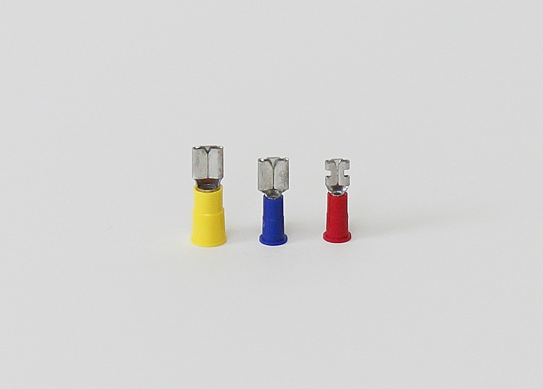 Heat Shrink Nylon Insulated Female Quick Disconnects (22-18)